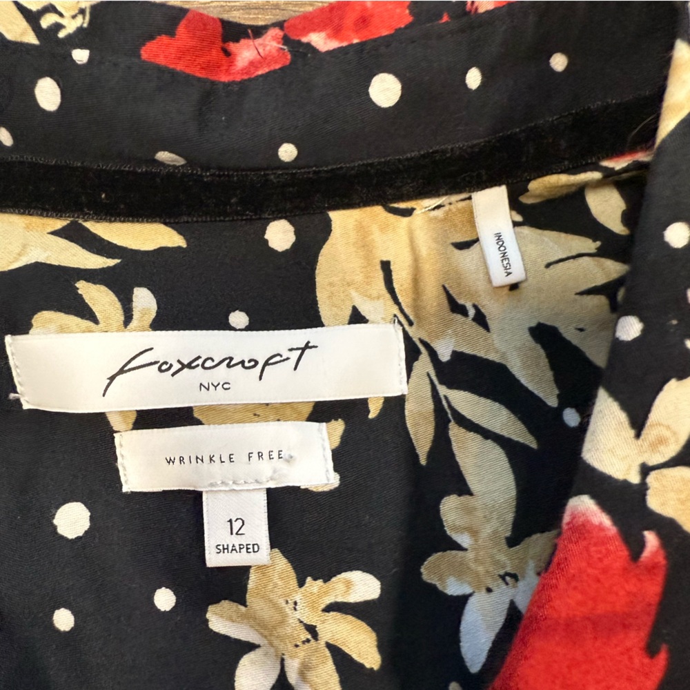 FOXCROFT high‎ end button down floral - Picture 4 of 7
